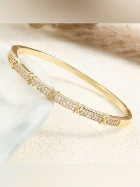 Target Gold Crystal Pavé X-Accent Bangle